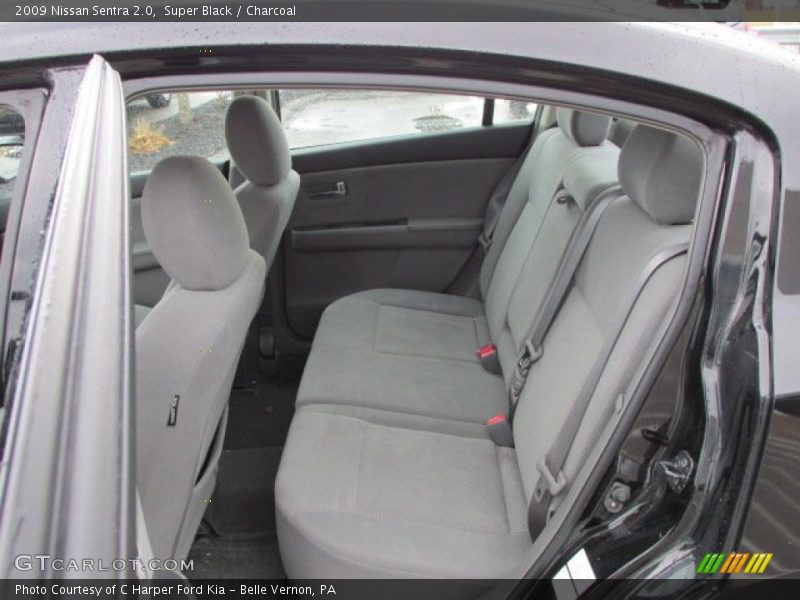 Super Black / Charcoal 2009 Nissan Sentra 2.0