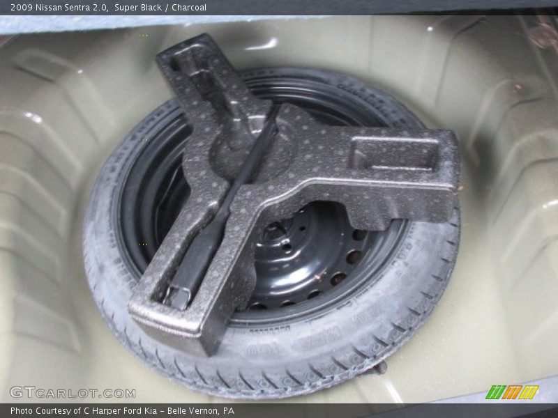 Super Black / Charcoal 2009 Nissan Sentra 2.0