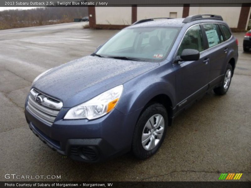 Front 3/4 View of 2013 Outback 2.5i