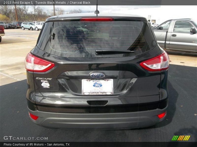 Tuxedo Black Metallic / Charcoal Black 2013 Ford Escape S