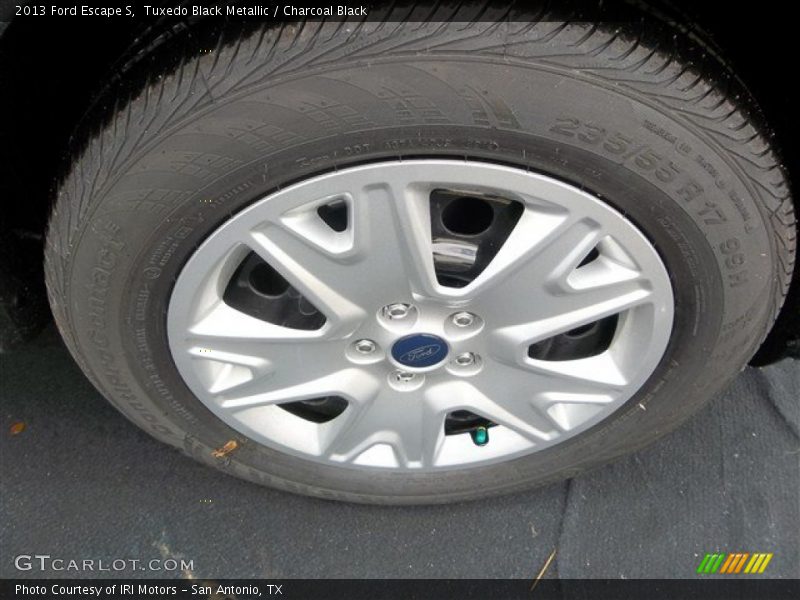 Tuxedo Black Metallic / Charcoal Black 2013 Ford Escape S