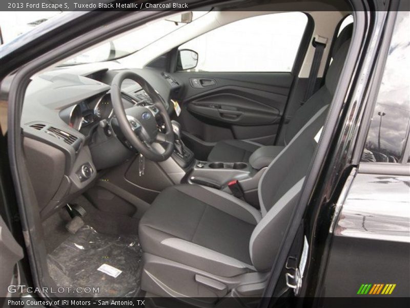 Tuxedo Black Metallic / Charcoal Black 2013 Ford Escape S