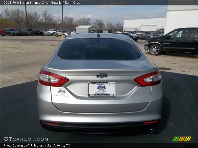 Ingot Silver Metallic / Earth Gray 2013 Ford Fusion S