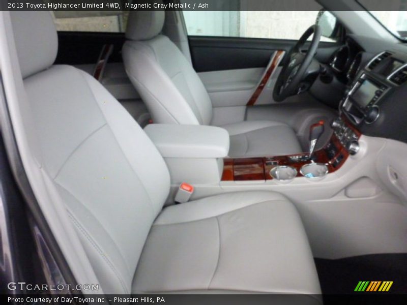 Magnetic Gray Metallic / Ash 2013 Toyota Highlander Limited 4WD