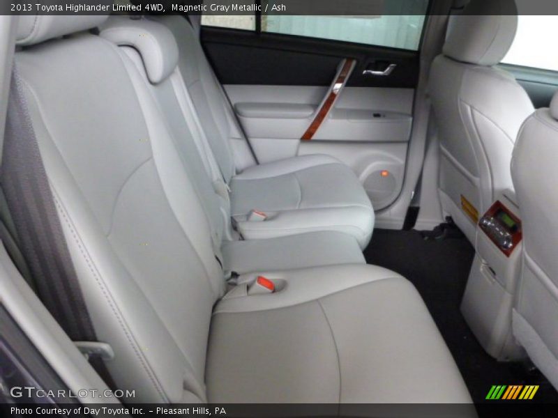 Magnetic Gray Metallic / Ash 2013 Toyota Highlander Limited 4WD