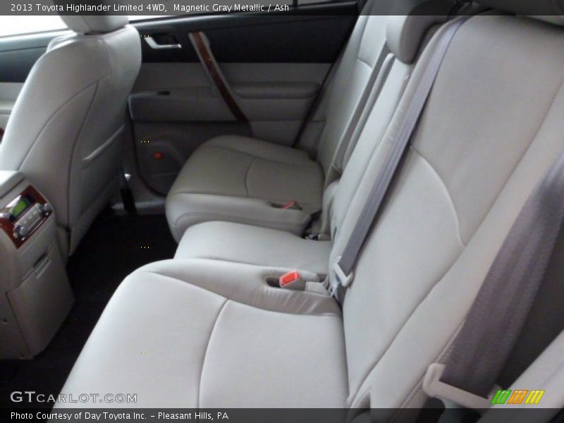 Magnetic Gray Metallic / Ash 2013 Toyota Highlander Limited 4WD