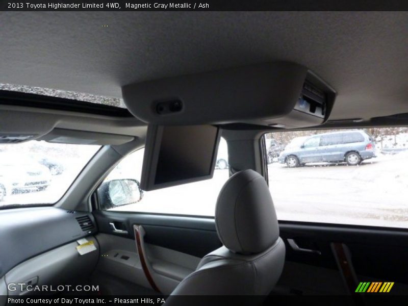 Magnetic Gray Metallic / Ash 2013 Toyota Highlander Limited 4WD