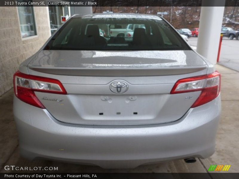 Classic Silver Metallic / Black 2013 Toyota Camry SE