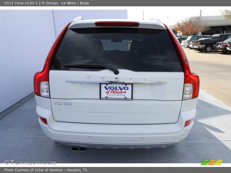 Ice White / Beige 2013 Volvo XC90 3.2 R-Design