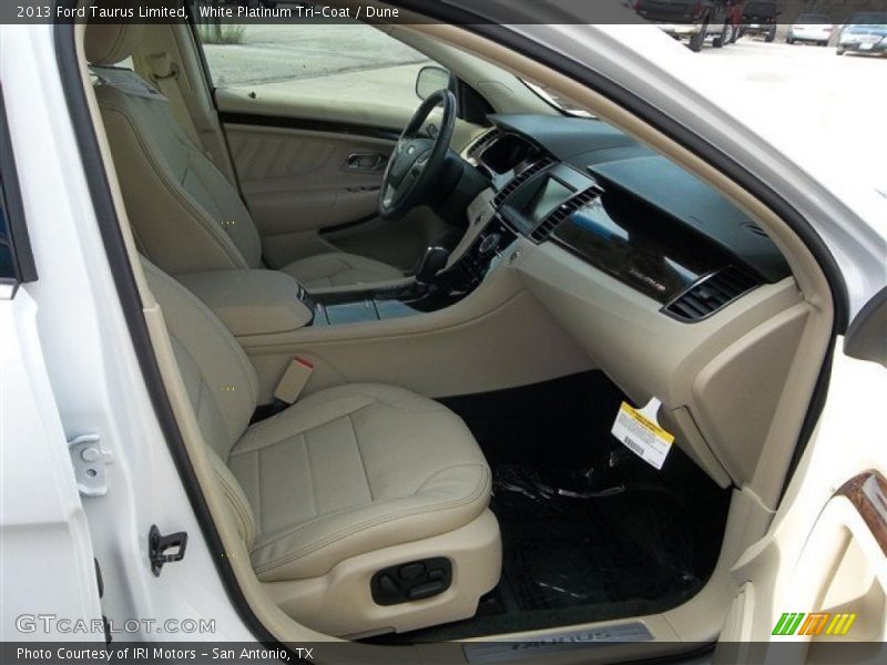 White Platinum Tri-Coat / Dune 2013 Ford Taurus Limited