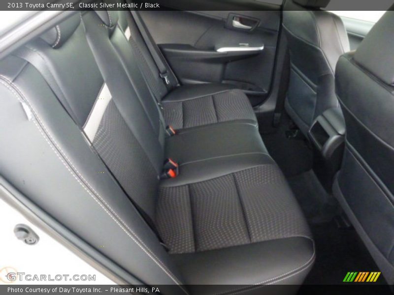 Classic Silver Metallic / Black 2013 Toyota Camry SE