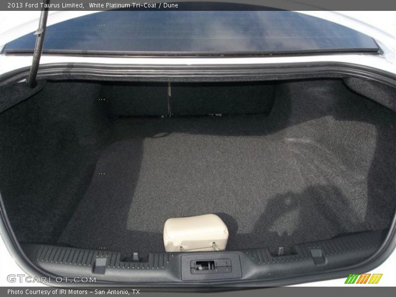 White Platinum Tri-Coat / Dune 2013 Ford Taurus Limited