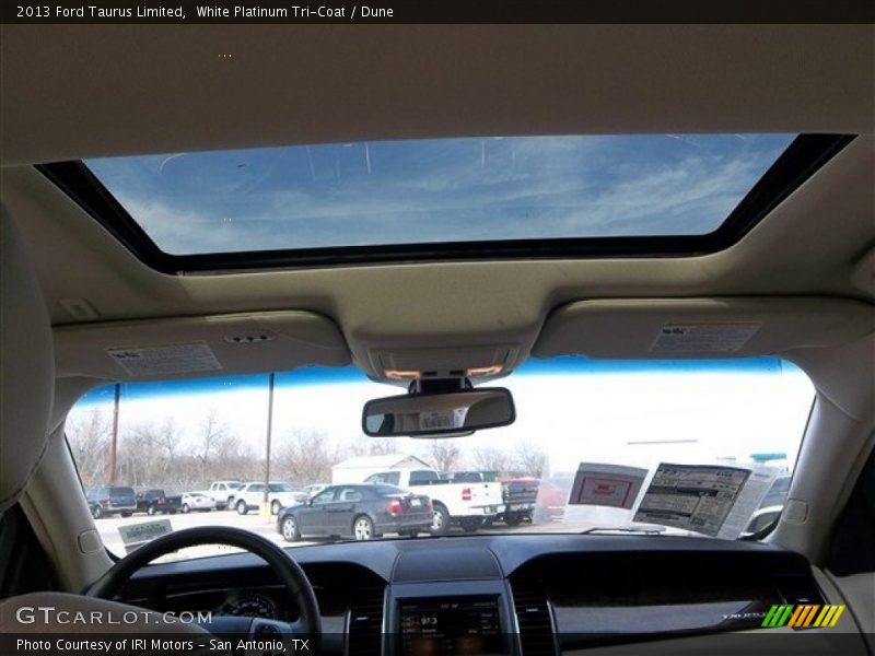 White Platinum Tri-Coat / Dune 2013 Ford Taurus Limited
