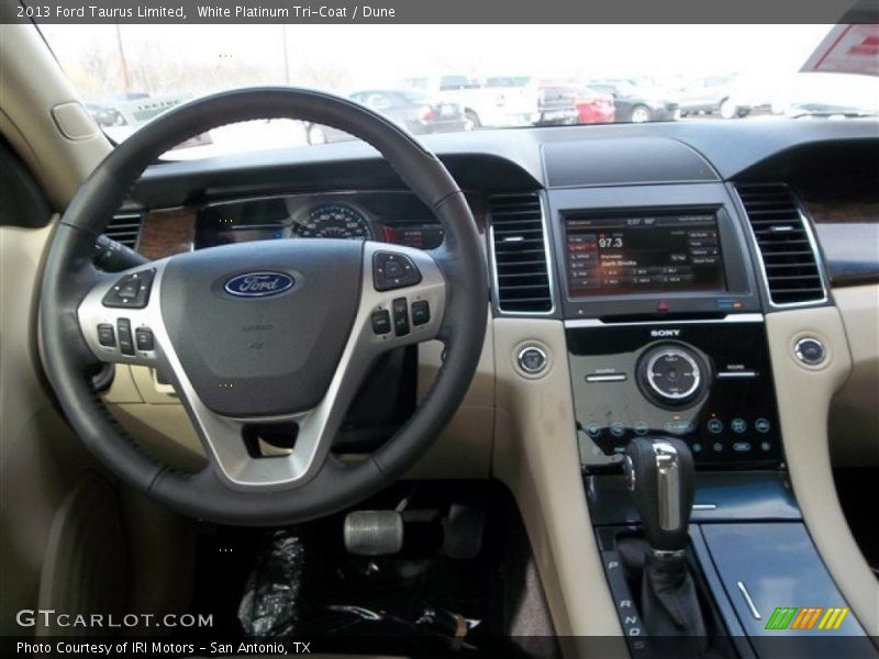 White Platinum Tri-Coat / Dune 2013 Ford Taurus Limited