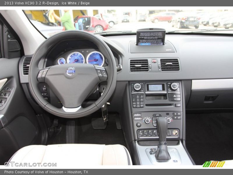 Dashboard of 2013 XC90 3.2 R-Design