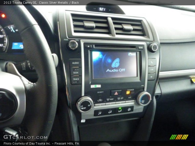 Classic Silver Metallic / Black 2013 Toyota Camry SE