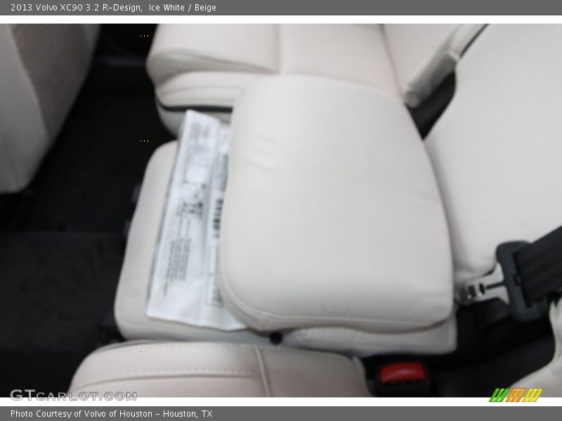 Ice White / Beige 2013 Volvo XC90 3.2 R-Design