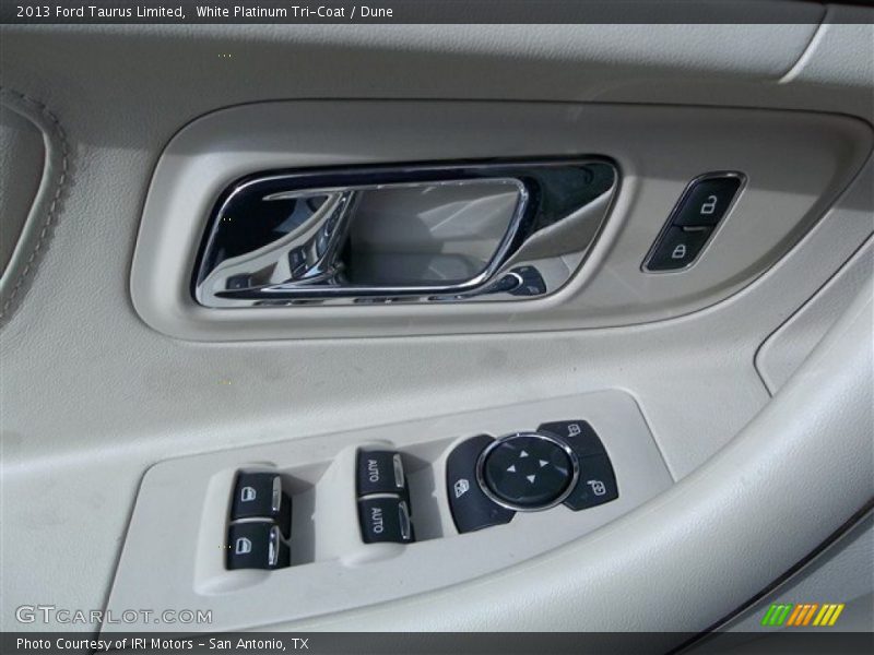 White Platinum Tri-Coat / Dune 2013 Ford Taurus Limited