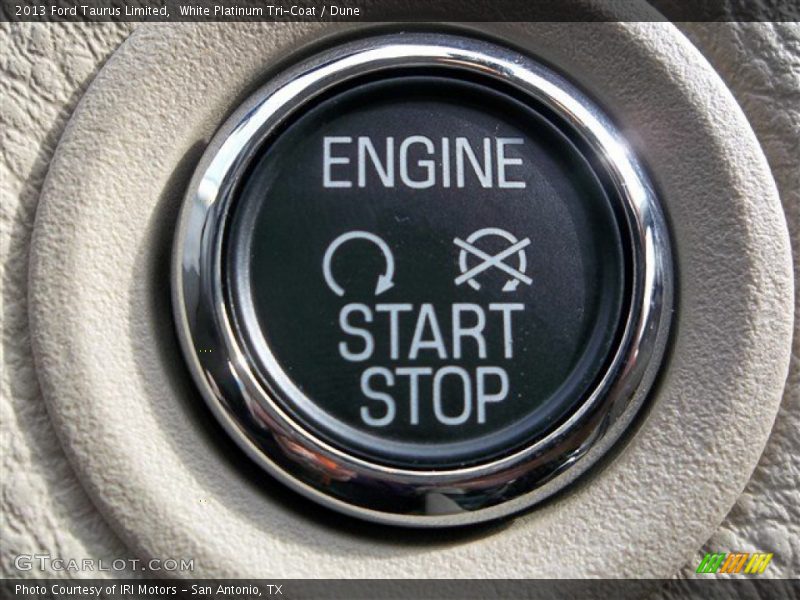 White Platinum Tri-Coat / Dune 2013 Ford Taurus Limited
