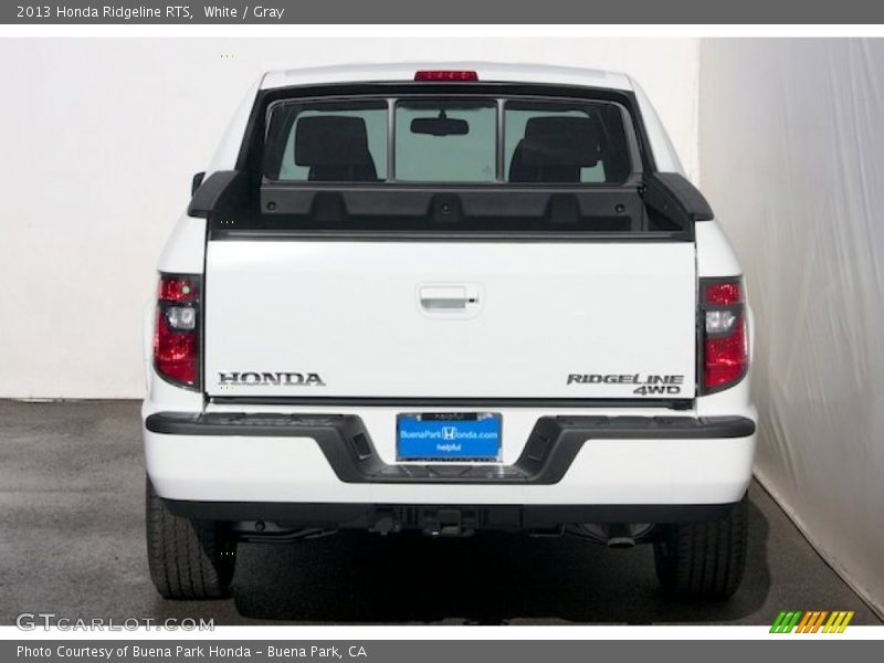 White / Gray 2013 Honda Ridgeline RTS