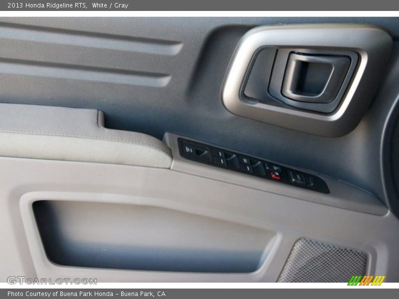 White / Gray 2013 Honda Ridgeline RTS