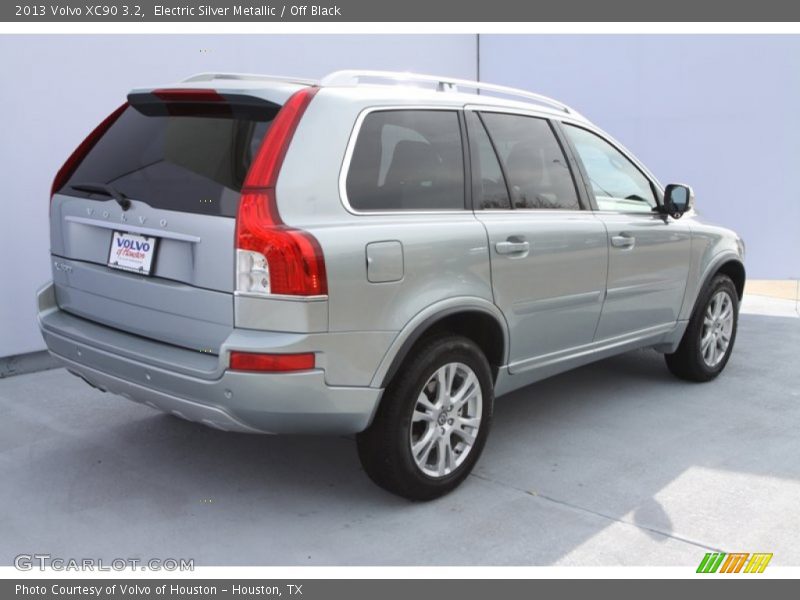 Electric Silver Metallic / Off Black 2013 Volvo XC90 3.2