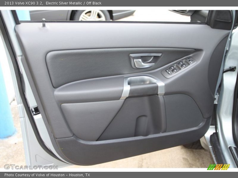 Electric Silver Metallic / Off Black 2013 Volvo XC90 3.2