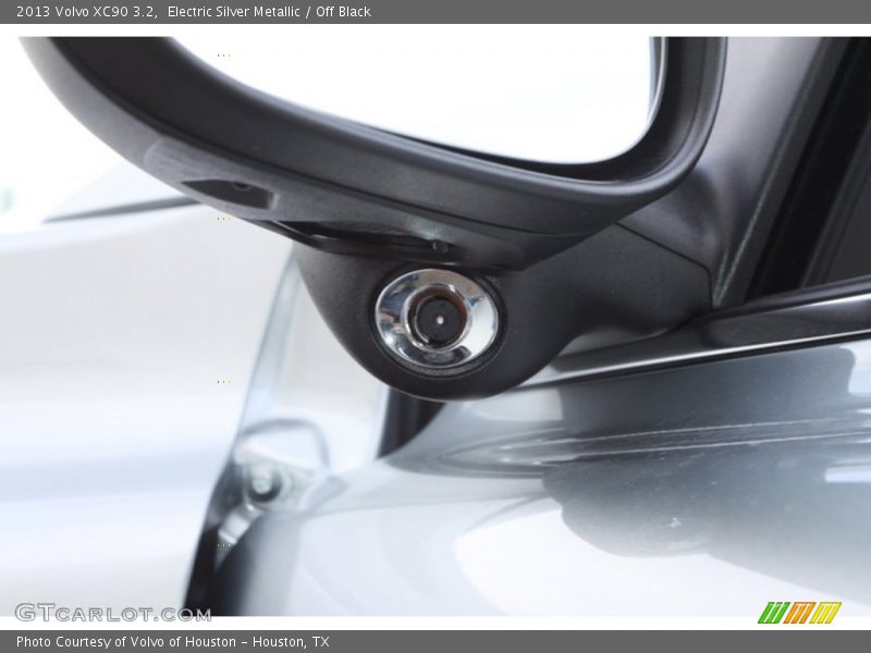 Electric Silver Metallic / Off Black 2013 Volvo XC90 3.2