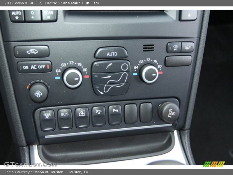Electric Silver Metallic / Off Black 2013 Volvo XC90 3.2