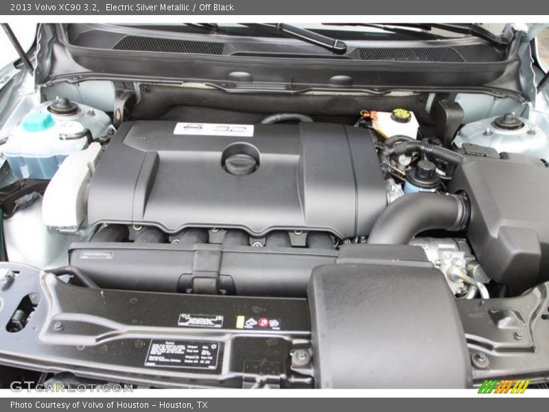 Electric Silver Metallic / Off Black 2013 Volvo XC90 3.2