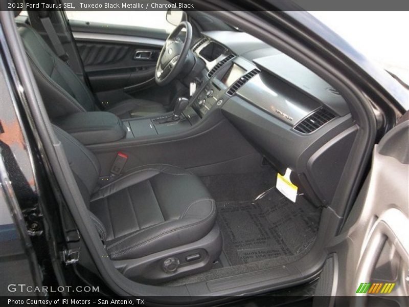 Tuxedo Black Metallic / Charcoal Black 2013 Ford Taurus SEL