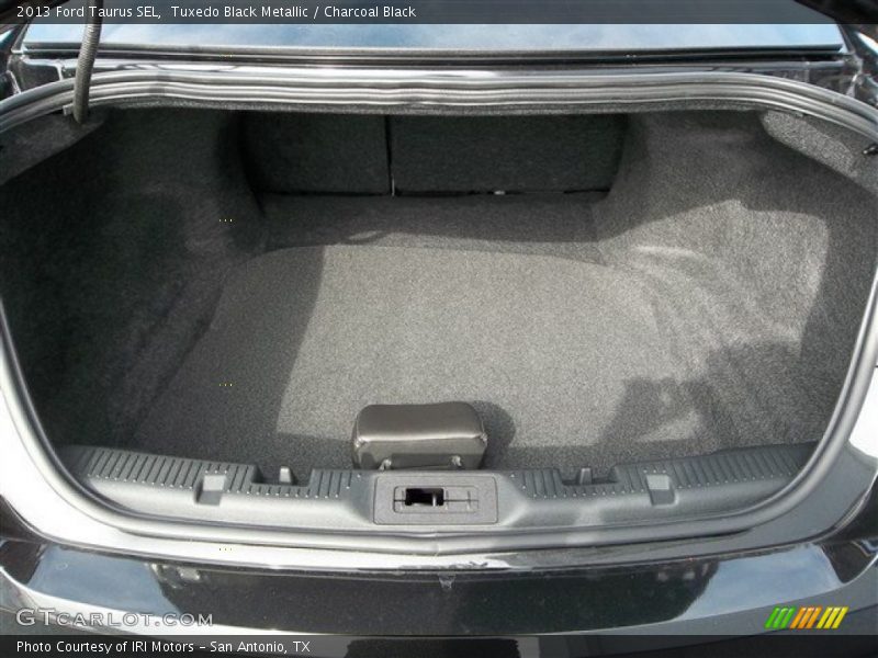 Tuxedo Black Metallic / Charcoal Black 2013 Ford Taurus SEL