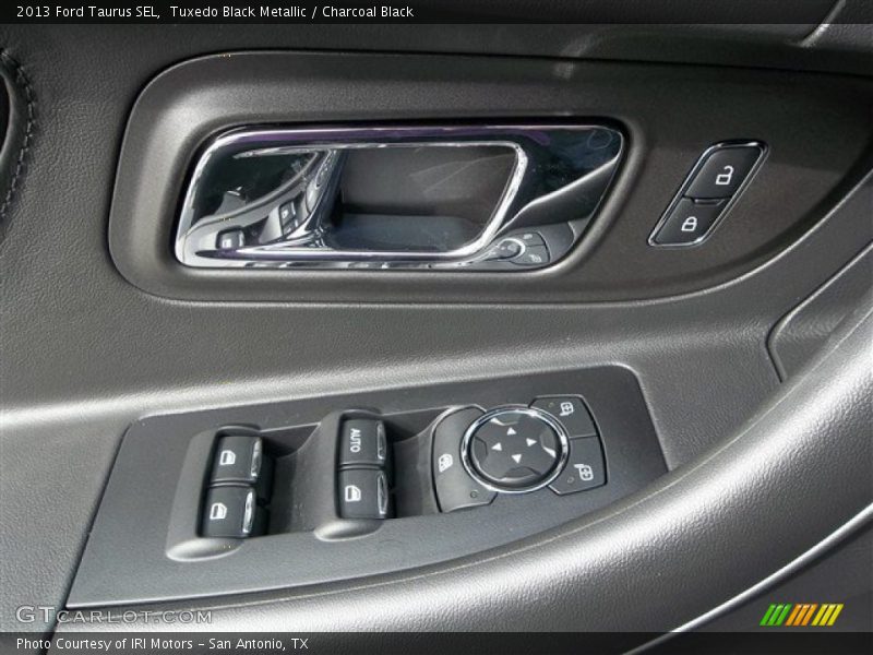 Tuxedo Black Metallic / Charcoal Black 2013 Ford Taurus SEL