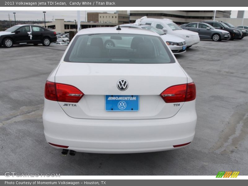 Candy White / Titan Black 2013 Volkswagen Jetta TDI Sedan