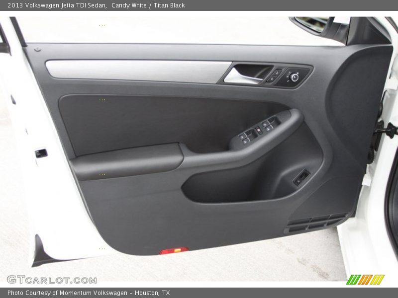 Candy White / Titan Black 2013 Volkswagen Jetta TDI Sedan