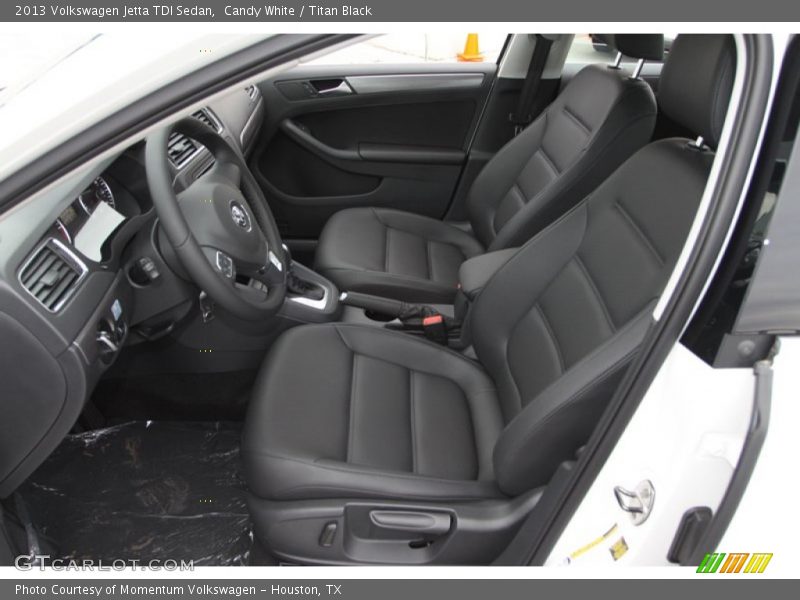 Candy White / Titan Black 2013 Volkswagen Jetta TDI Sedan