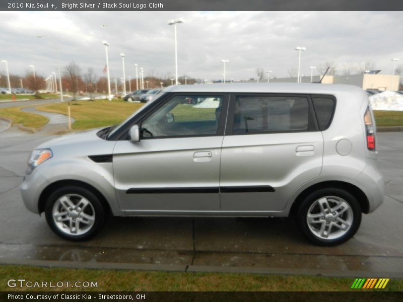 Bright Silver / Black Soul Logo Cloth 2010 Kia Soul +
