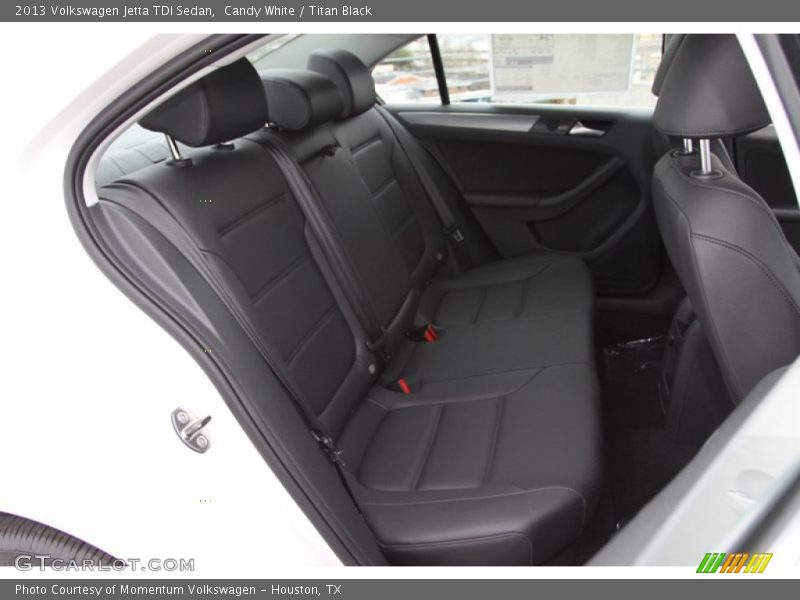 Candy White / Titan Black 2013 Volkswagen Jetta TDI Sedan