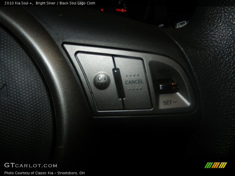 Bright Silver / Black Soul Logo Cloth 2010 Kia Soul +