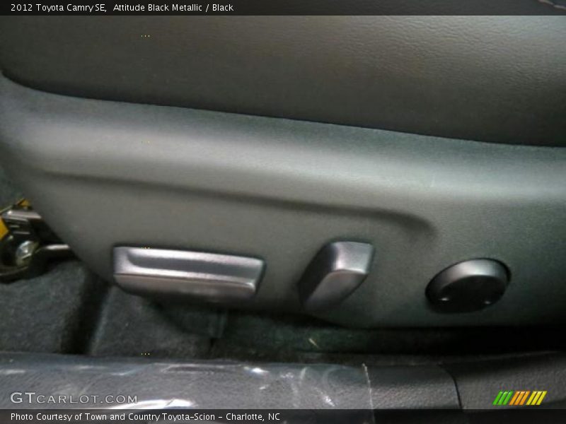 Attitude Black Metallic / Black 2012 Toyota Camry SE