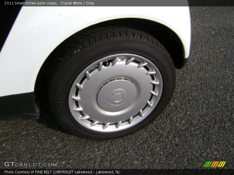 Crystal White / Gray 2011 Smart fortwo pure coupe