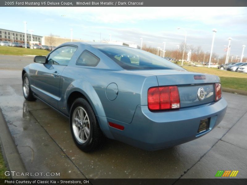 Windveil Blue Metallic / Dark Charcoal 2005 Ford Mustang V6 Deluxe Coupe