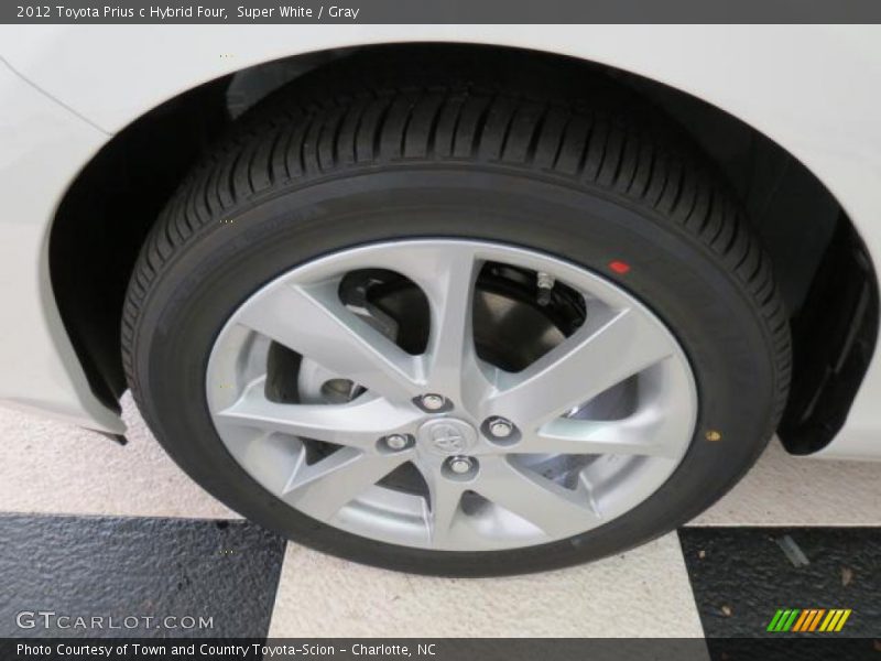 Super White / Gray 2012 Toyota Prius c Hybrid Four