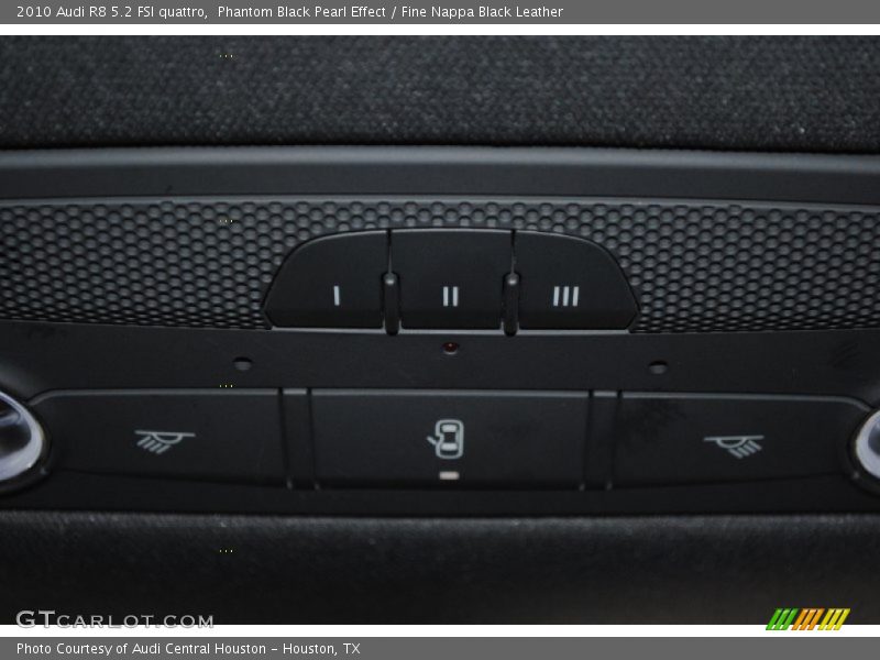Phantom Black Pearl Effect / Fine Nappa Black Leather 2010 Audi R8 5.2 FSI quattro