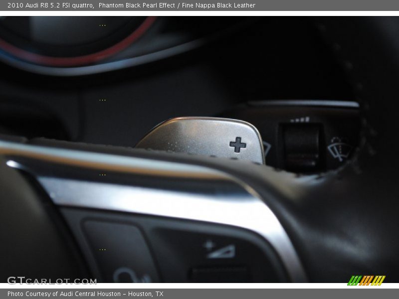 Phantom Black Pearl Effect / Fine Nappa Black Leather 2010 Audi R8 5.2 FSI quattro