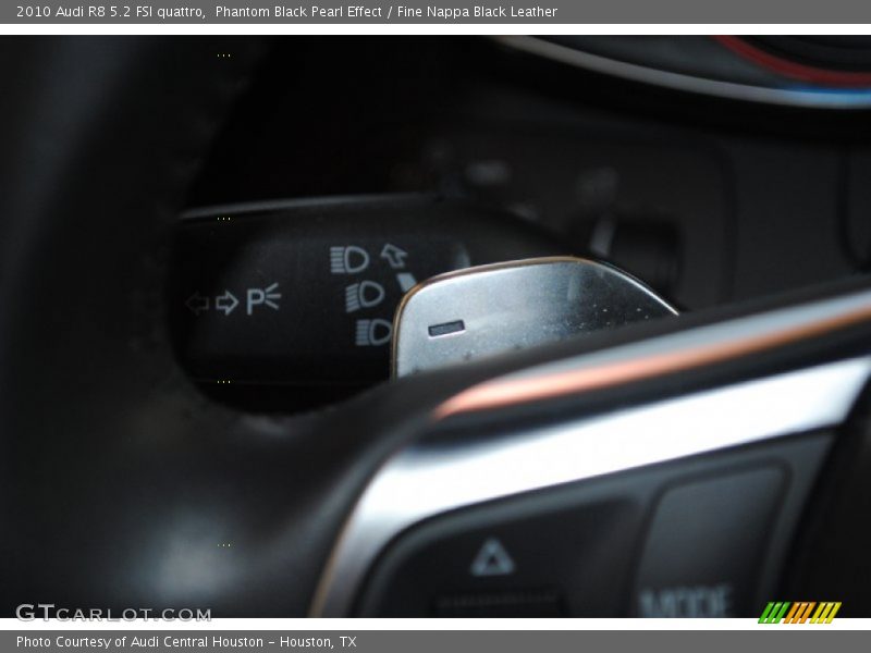Phantom Black Pearl Effect / Fine Nappa Black Leather 2010 Audi R8 5.2 FSI quattro