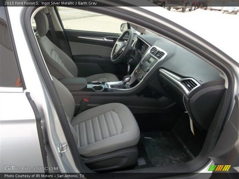 Ingot Silver Metallic / Earth Gray 2013 Ford Fusion S