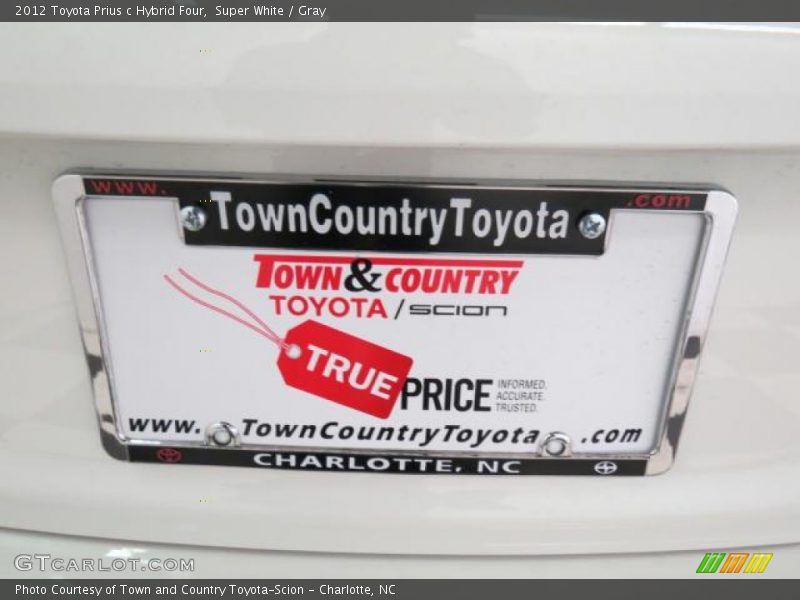 Super White / Gray 2012 Toyota Prius c Hybrid Four