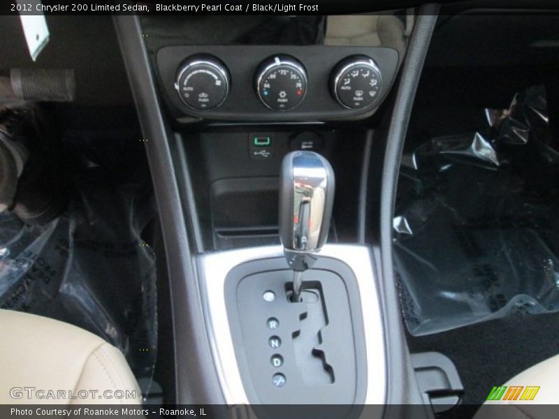 Blackberry Pearl Coat / Black/Light Frost 2012 Chrysler 200 Limited Sedan