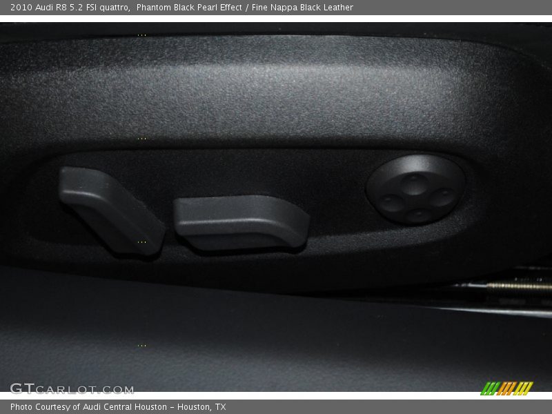 Phantom Black Pearl Effect / Fine Nappa Black Leather 2010 Audi R8 5.2 FSI quattro